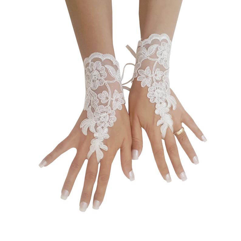Свадьба - Ivory wedding glove free ship bridal wedding fingerless french lace lace wedding gloves gauntlets guantes rustic elegant 0028