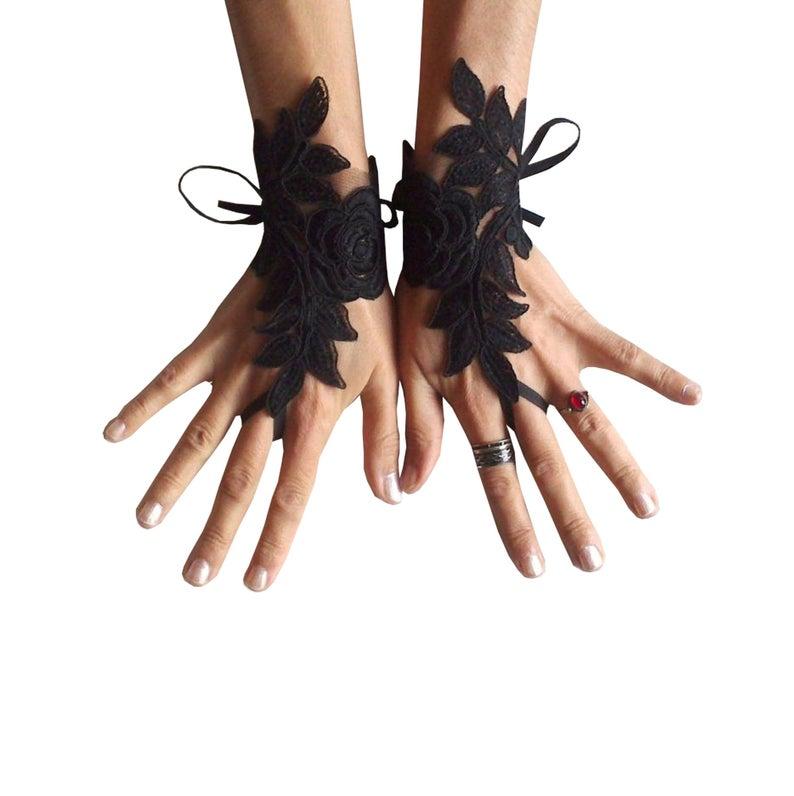 زفاف - goth gothic lace black Wedding gloves, Party gloves, bridal gloves fingerless gloves french lace vampire