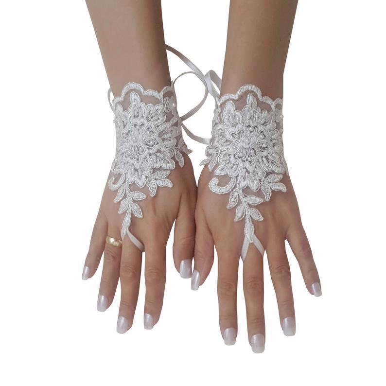Mariage - Beaded, ivory, silver, frame, wedding gloves, bridal glove, lace gloves, bridesmaid gift, bridal accesory, fingerless glove, armwarmers lace
