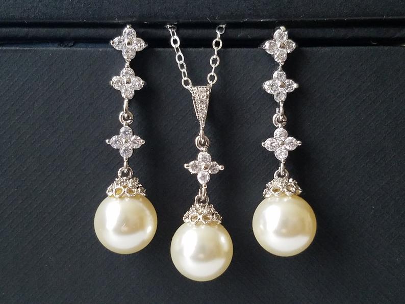 Hochzeit - Pearl Bridal Jewelry Set, Wedding Pearl Silver Jewelry Set, Swarovski Ivory Pearl Set, Earrings&Necklace Bridal Set, Bridal Pearl Jewelry