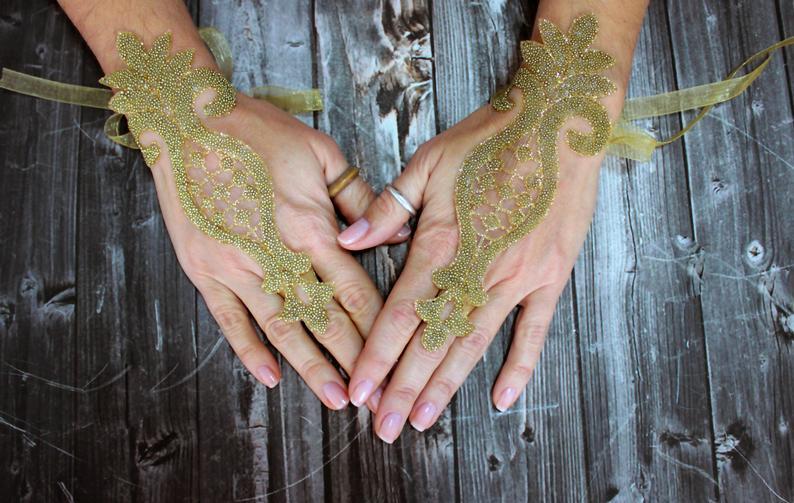 Mariage - Gold Lace Fingerless Gloves, Wedding Lace Gloves Cuffs Bridal Gold Glove Burlesque Gloves Gold Fingerless Gloves Sequin Glove Gauntlet