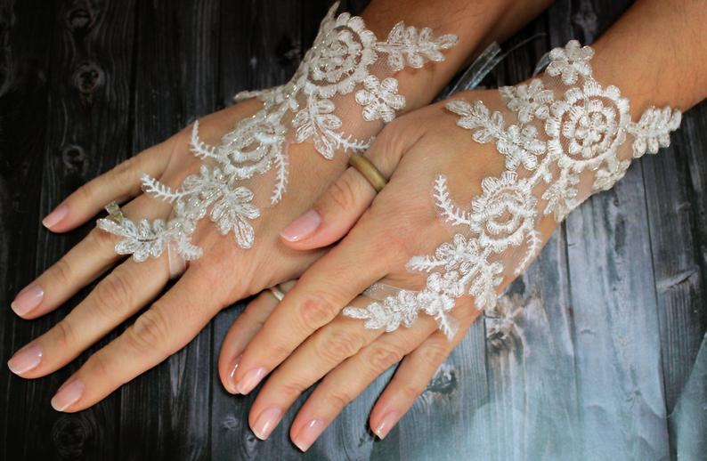 زفاف - Wedding Lace Fingerless Gloves White Dainty Bridal Gloves Silver-Embroidered Lace Gloves Cuff Wedding Bride Gift For Bride Gift For Weedings