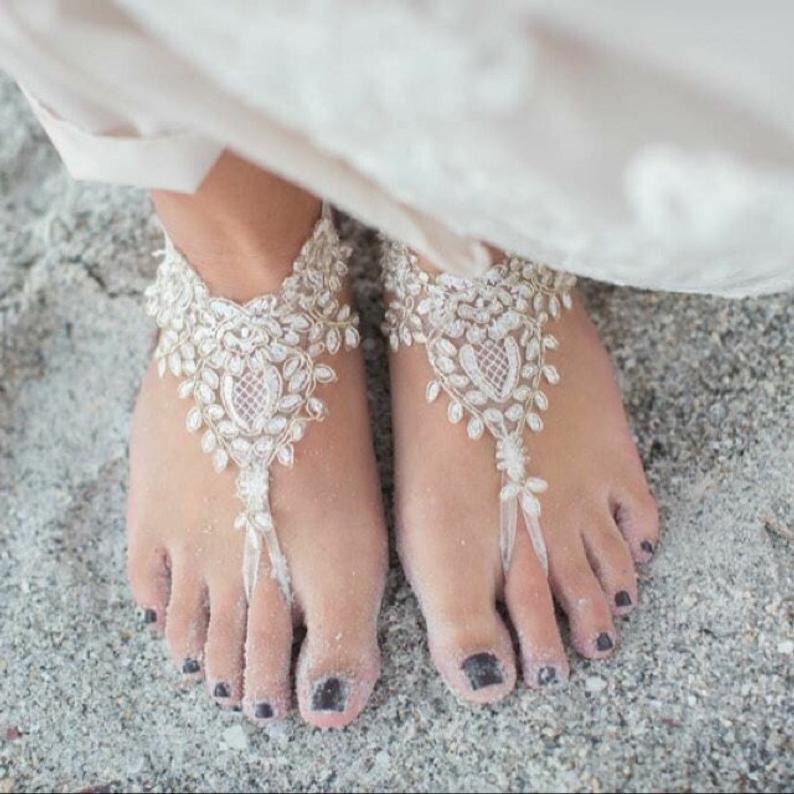 Mariage - Ivory gold frame Beach wedding barefoot sandals Ivory Barefoot Sandals Sexy Anklet Bellydance Steampunk Beach Pool foot jewelry, beach shoes