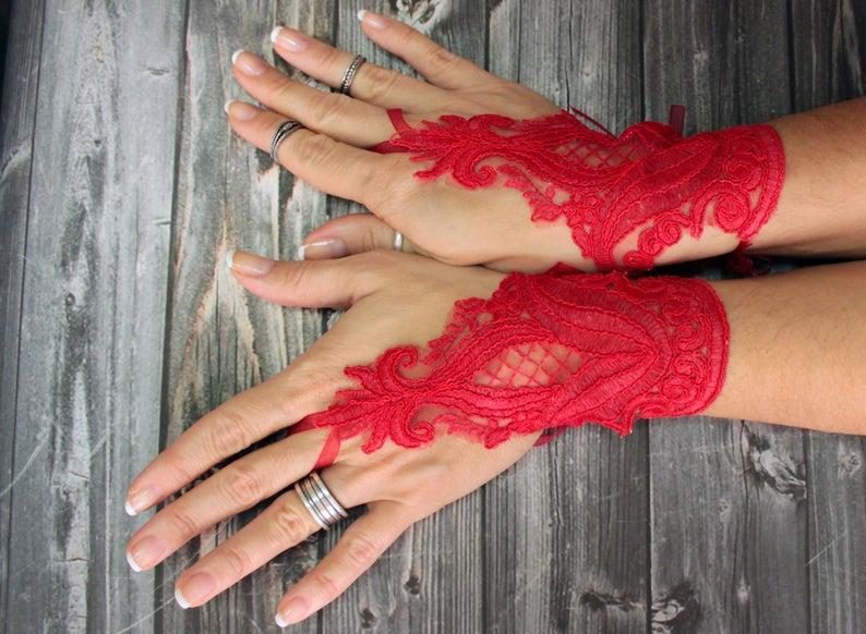 زفاف - Red lace fingerless gloves, Fleur de lis handpainted gloves, personalized gift, christmas party opera lace lolita sexy gloves, Cosplay