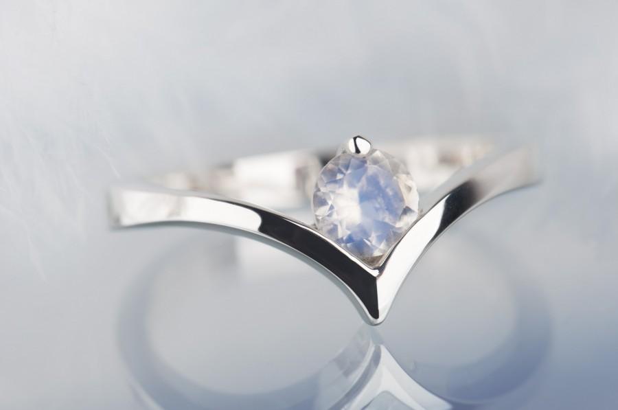 زفاف - Moonstone ring,  Moonstone engagement ring, Silver moonstone ring, Sterling silver moonstone ring,  Minimalist ring
