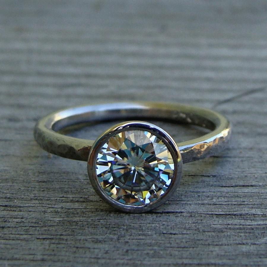 زفاف - Eco-Friendly Forever One G-H-I Moissanite and Hammered, Stackable 950 Palladium Engagement Ring - Diamond Alternative - Made To Order