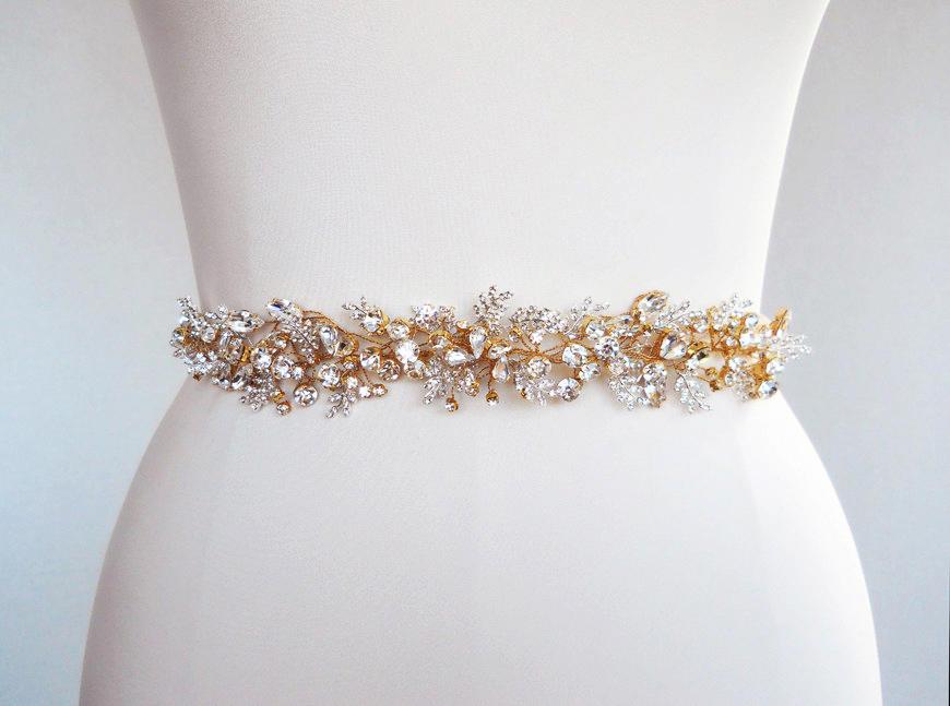 Свадьба - Bridal Swarovski crystal sash belt in gold or silver, Beaded bridal sash, Swarovski belt, Wedding waist sash ribbon belt, Floating crystals