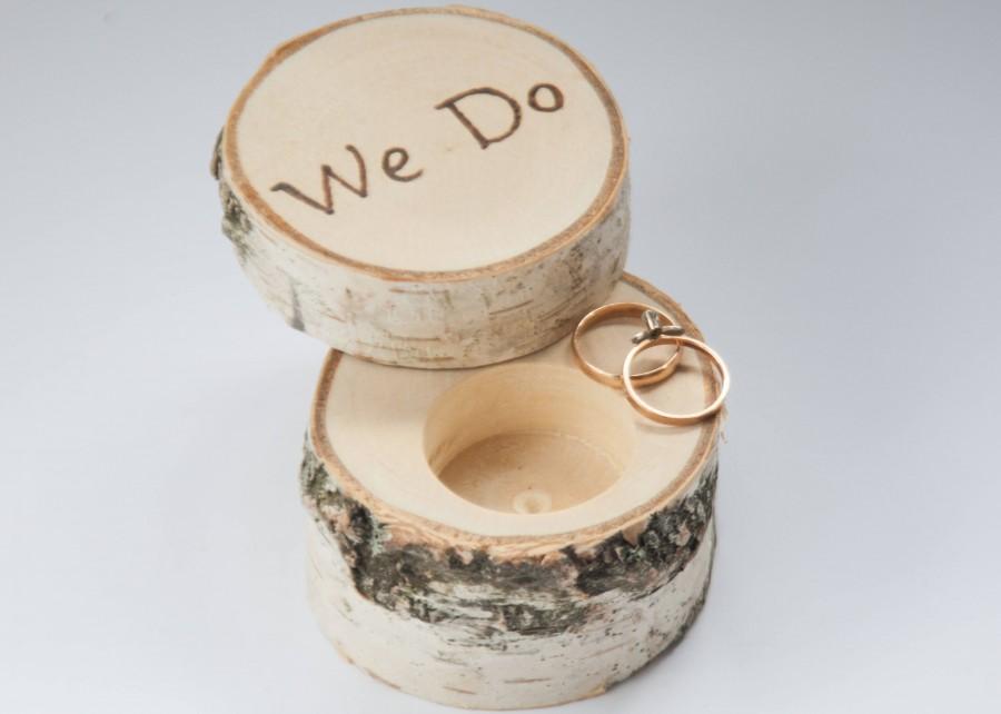 Mariage - Wooden ring box WE DO , ring bearer pillow, birch jewelry box, rustic wedding ring holder, rustic wedding decor, engagement ring box,