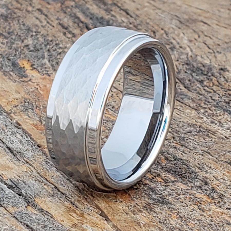 زفاف - White Tungsten Ring, White Hammered Ring, Hammered Tungsten Ring, Men's White Ring, Hammered Tungsten Wedding Band, Unique Unique Ring