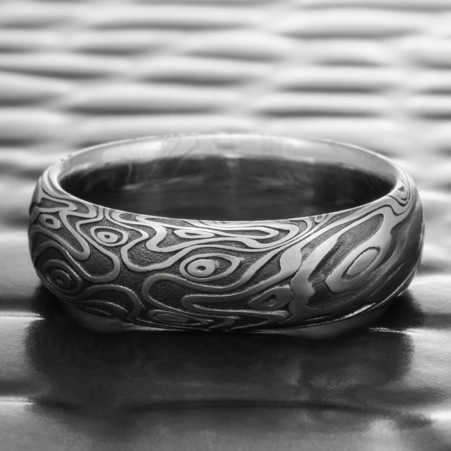 Mariage - Damascus Steel Men's Domed Band with Dark Fire Oxide Finish. Hand Forged Woodgrain Pattern 