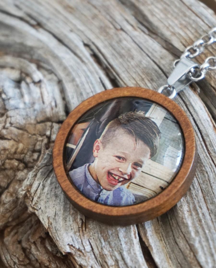 زفاف - Wooden personalized photo necklace • Custom photo jewelry • Loss of son • Best friend gift • Personalized gifts
