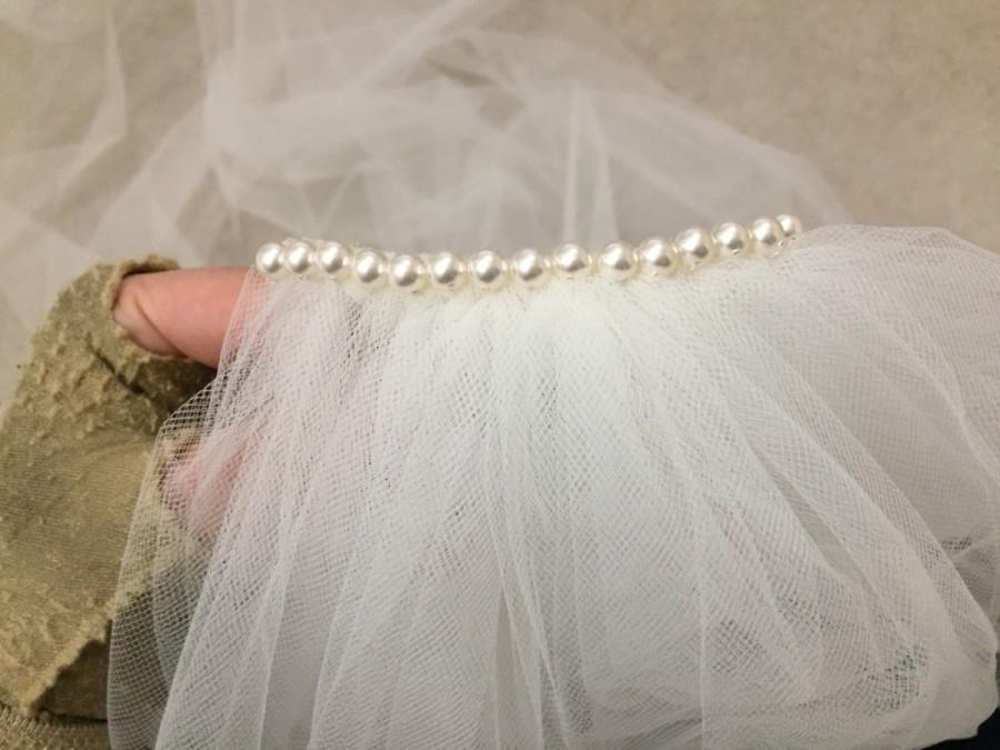 زفاف - Add a single row of swarovski pearls to your veil - veil sold separately and flower not included