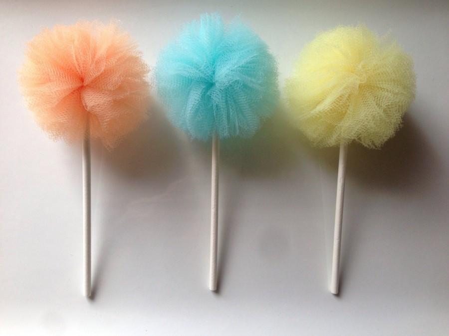 Mariage - 12 Tulle pom poms Party Decoration Cupcake Toppers