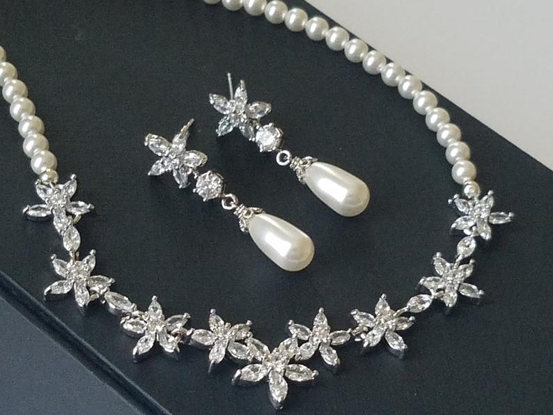 زفاف - Pearl Bridal Jewelry Set, White Pearl Silver CZ Set, Swarovski White Pearl Set, Wedding Jewelry, Bridal Jewelry, Dainty Pearl Jewelry Set