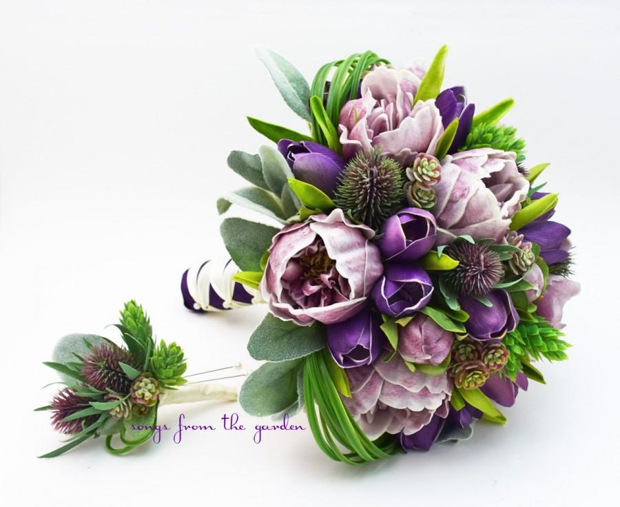 Mariage - Bridal or Bridesmaid Bouquet - add a Groom or Groomsman Boutonniere - Lavender Peonies Purple Tulips Succulents Thistle Looped Grass & Hops