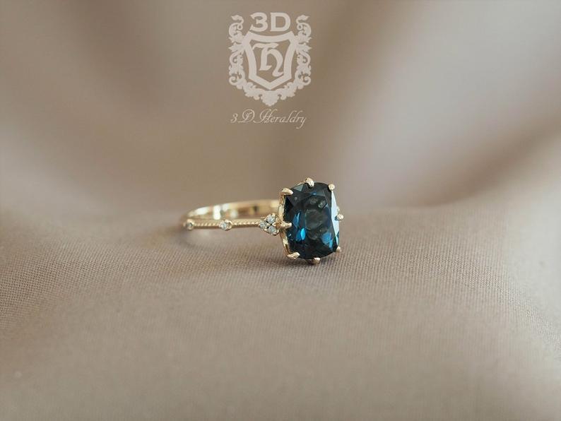 SOLID     14K Gold     BLUE  TOPAZ   Diamond    Ring