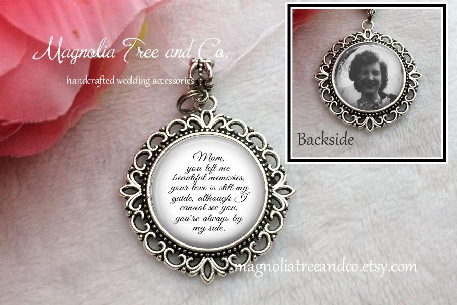 Свадьба - Photo Bouquet Memorial Charm, Memorial Charm for Bride, Double Sided Wedding Charm, Custom Photo & Text, By my side Mom BC034