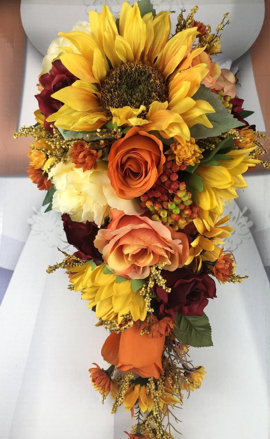 Mariage - Red Fall in Love Sunflower Bridal Bouquet Set, Fall Sunflower Bridal Flowers, Red Rose Sunflower Wedding Flowers