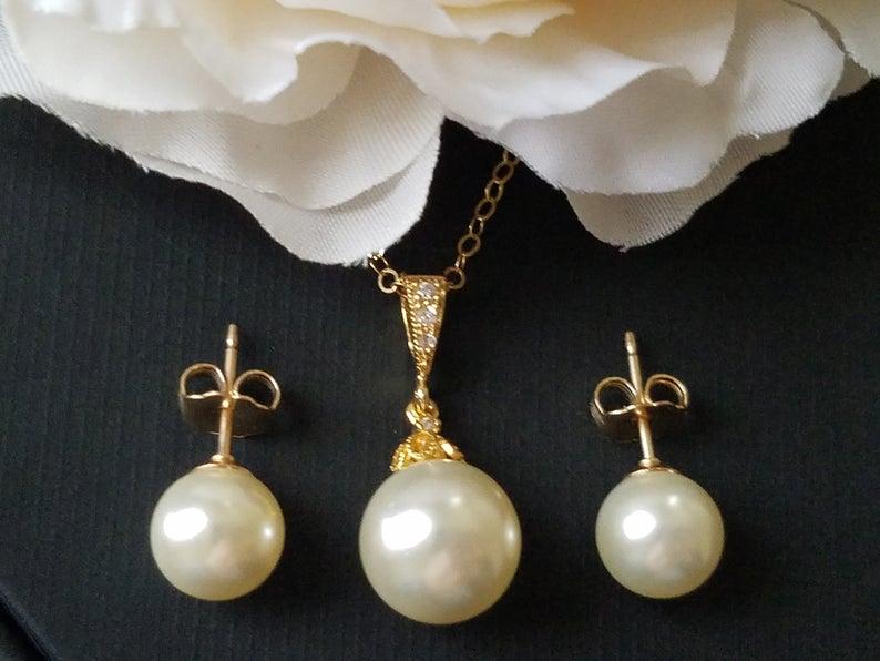 Mariage - Pearl Gold Jewelry Set, Swarovski Ivory Pearl Earrings&Necklace Set, Wedding Pearl Set, Bridal Pearl Jewelry, Gold Pearl Bridal Jewelry Set