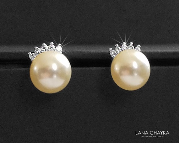 Hochzeit - Pearl Stud Earrings, Ivory Pearl Dainty Bridal Earrings, Swarovski 8mm Pearl Earrings Studs, Wedding Jewelry, Bridal Jewelry, Prom Earrings