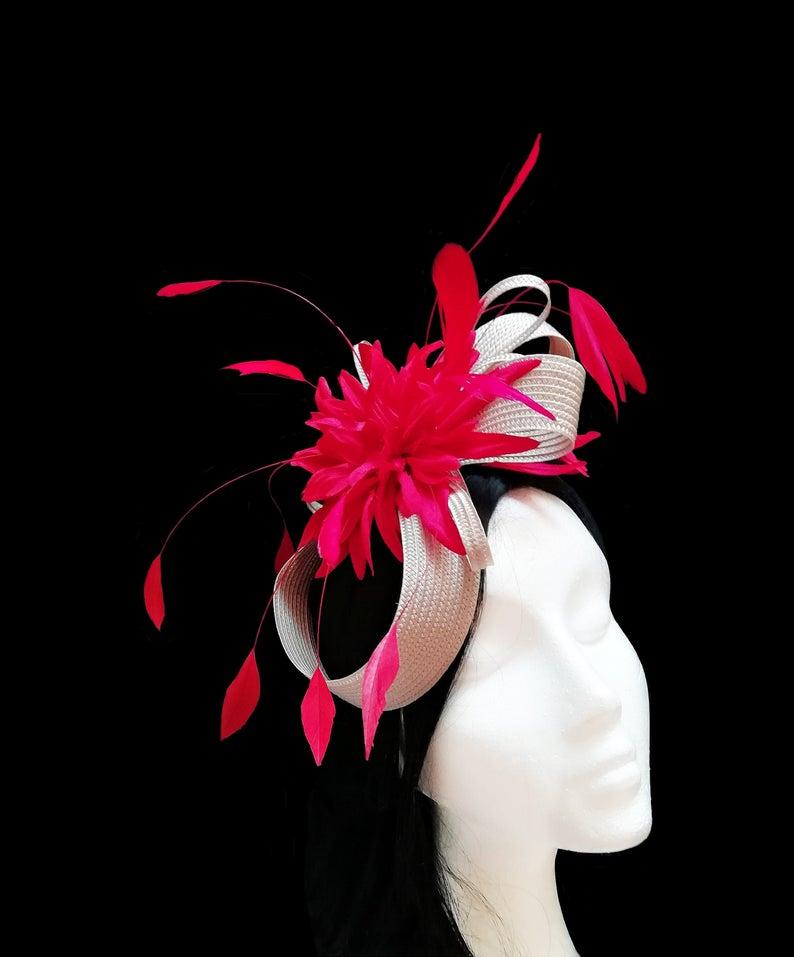 زفاف - Beige and red fascinator with feathers and flower, Royal Ascot hat, TIB-004