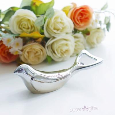 Hochzeit - Love Bird Bottle Opener Wedding Favor #bridalshower #springwedding #beterwedding