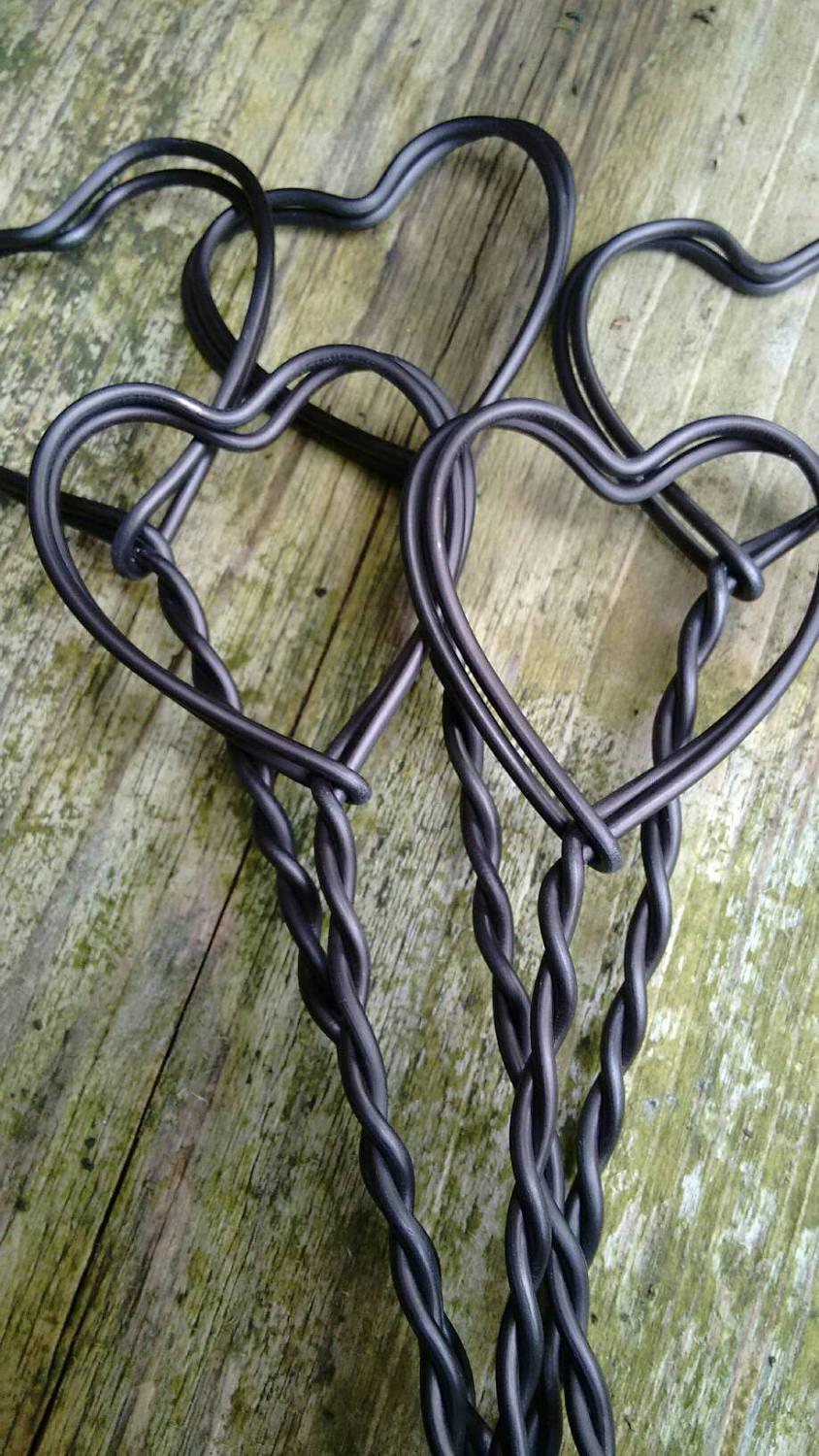 Mariage - Rustic metal stick in heart metal twist wedding table number/menu/photo holders