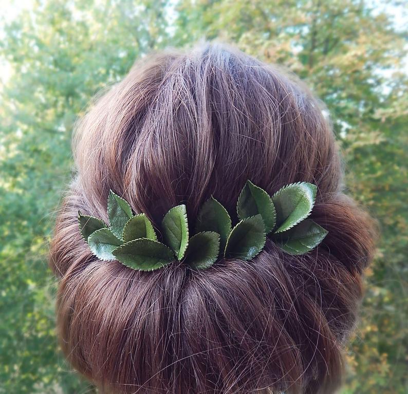 Mariage - Green leaves hair pins Greenery wedding hair piece Bridal floral hairpiece Bridesmaid hairpins Rustic bride head piece Green leaf headpiece