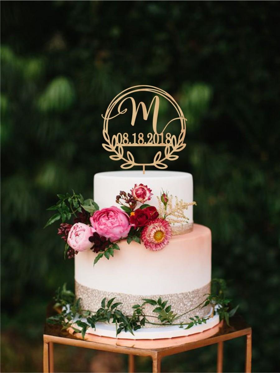 زفاف - Wedding cake topper letter M, Wreath initial cake topper M, Cake topper date, Single letter cake topper, Monogram wedding cake topper
