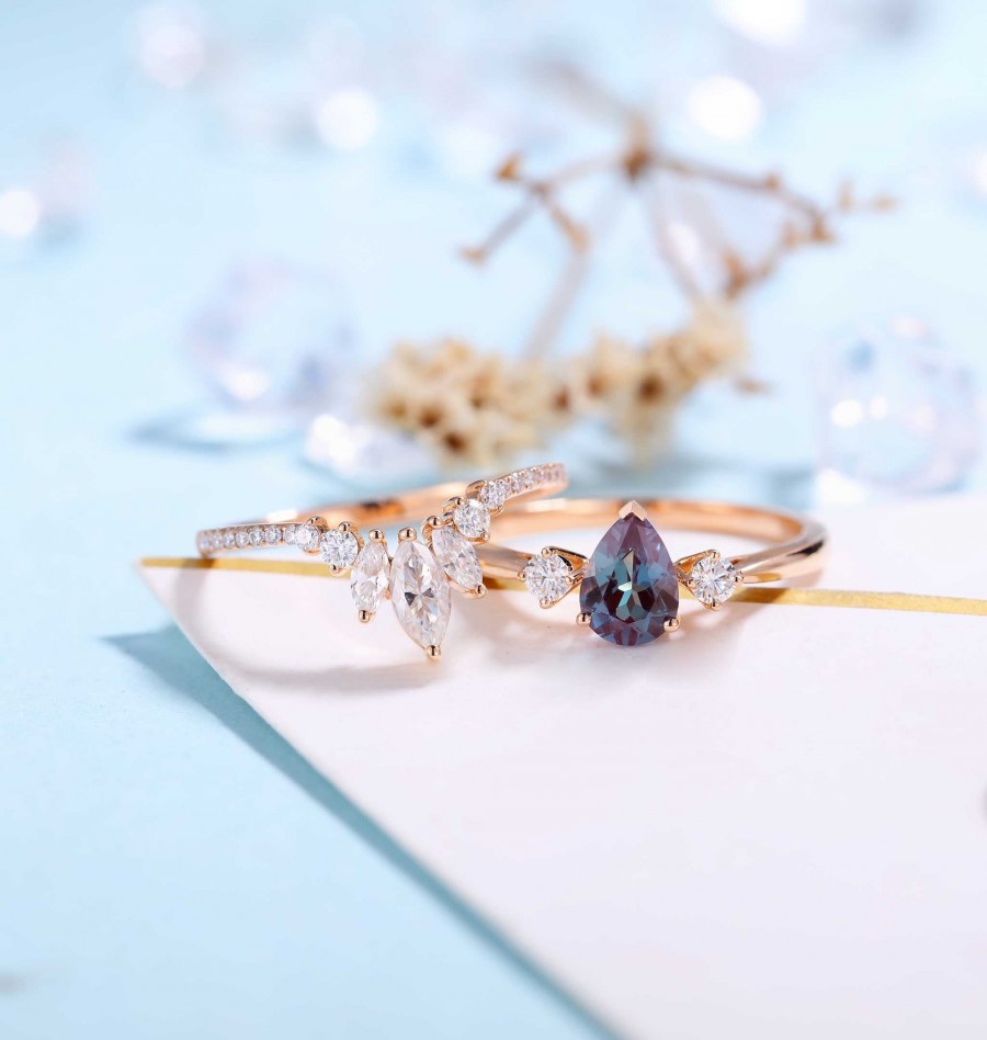 Wedding - Vintage Alexandrite Engagement Ring