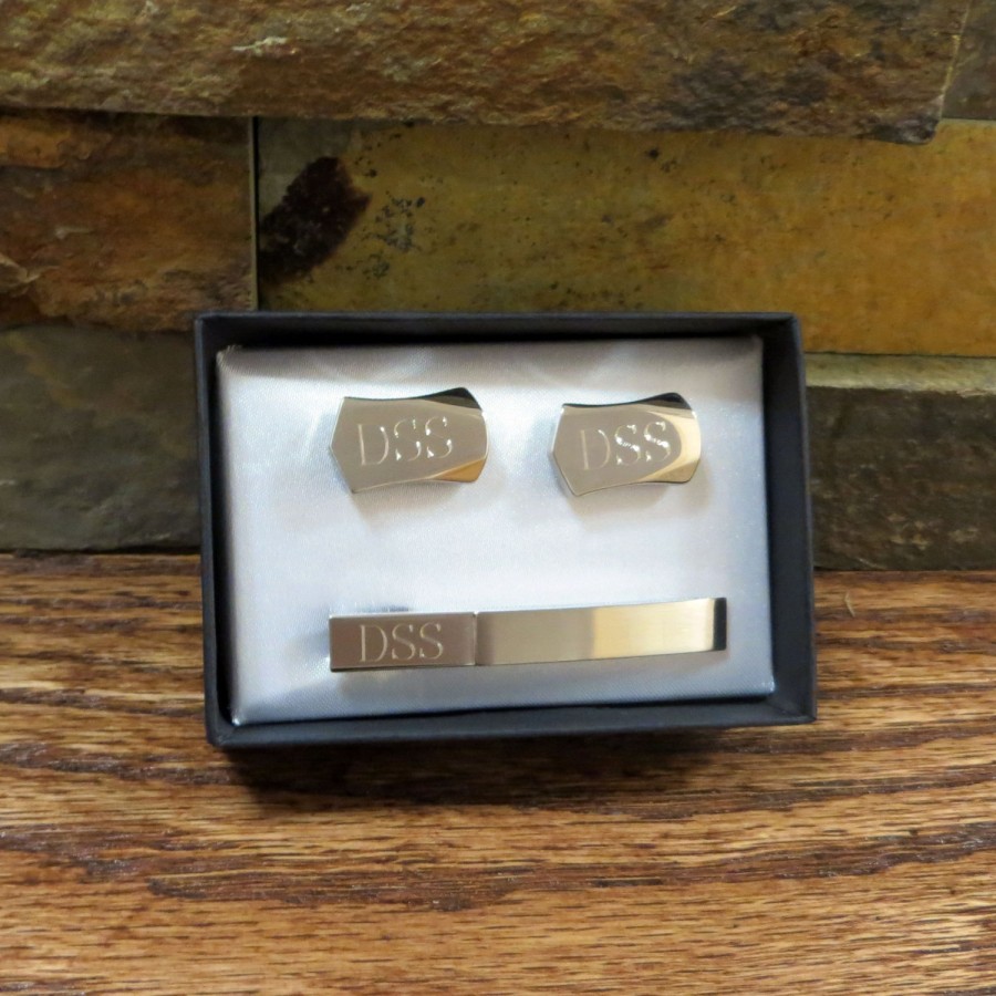 Wedding - Tie Clip with Cuff Links Set Personalized- Groomsmen Gift- Gifts for Men- Valentines Day- Husband- Father - Wedding - Anniversary - CUT-03