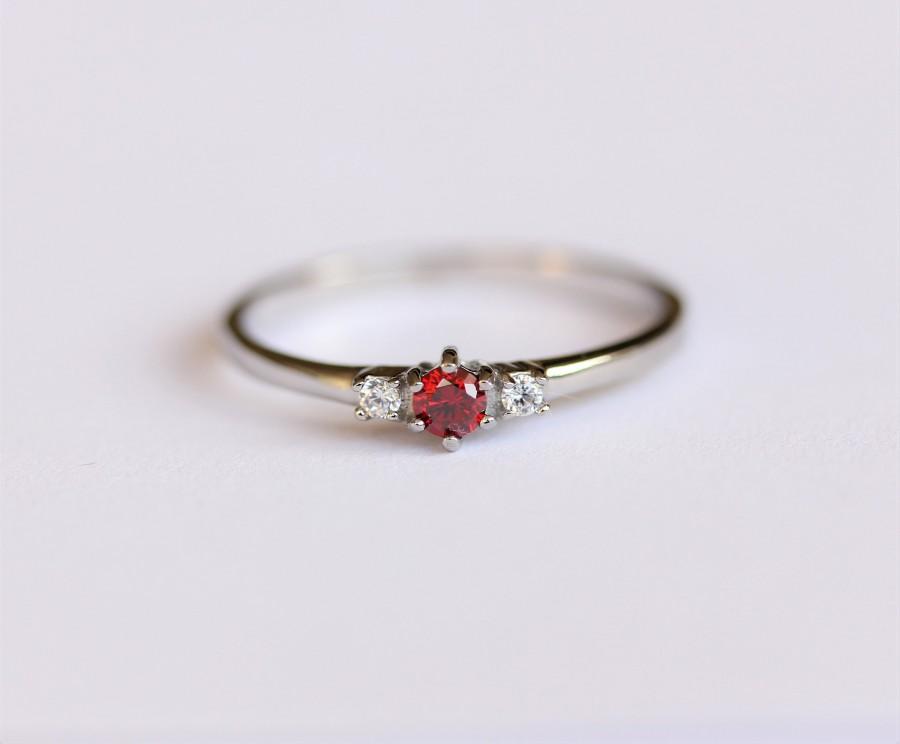 Mariage - Natural Garnet and White Sapphire 3 stone Trilogy Ring in White Gold or Titanium  - engagement ring - handmade ring