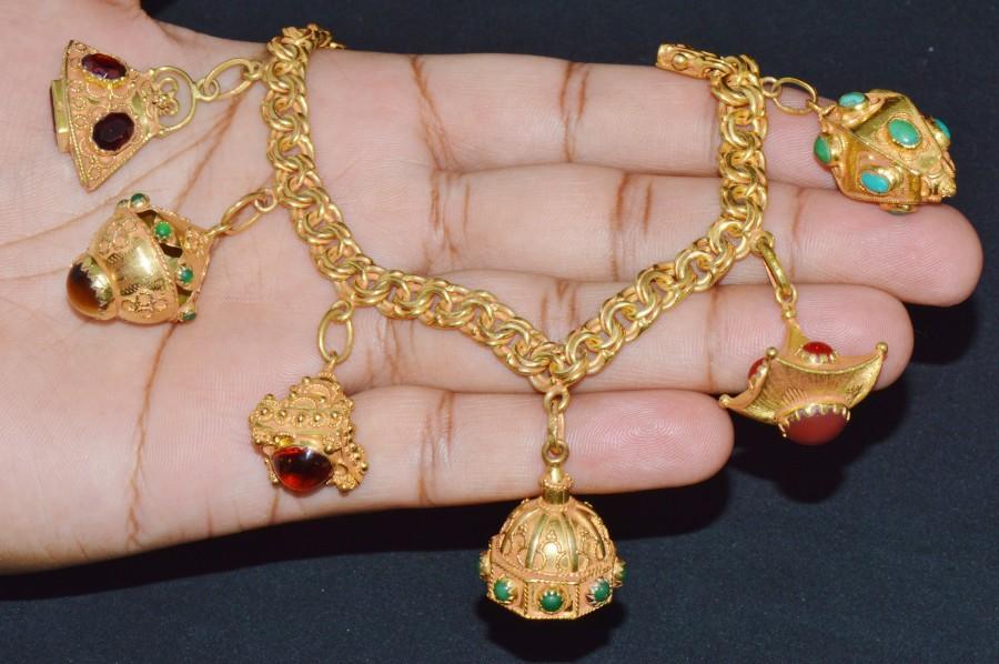 زفاف - Charms Bracelet - Vintage Etruscan Revival Italian 750 18K Solid Gold Emerald Amber Turquoise Coral Chain Link Fob Bracelet - ExoticGold