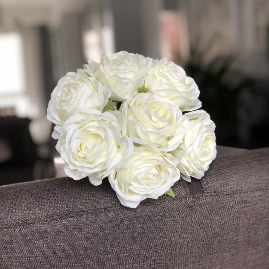 Hochzeit - Silk Ranunculus Bouquet Simulation Artificial Flower Bouquet Ivory, Light Pink, Champagne Wedding Bouquet For Bridal Bridesmaids QT1-44