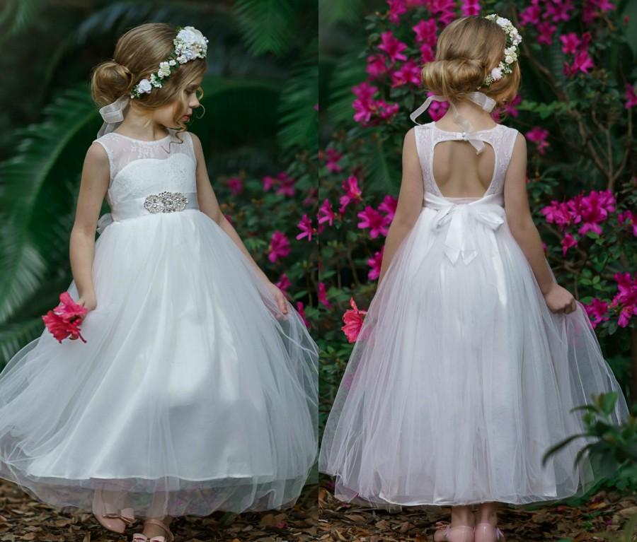 Mariage - White Lace Flower Girl Dress, Tulle  Flower girl dresses, First Communion Dress, Boho Chic Bohemian Flower Girl, Rustic Flower Girl Dress