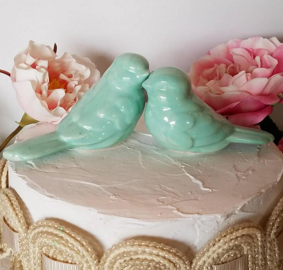 Mariage - Aqua mint Love Birds Wedding Cake Topper Wedding Ceramic Birds Home Decor Wedding Favors