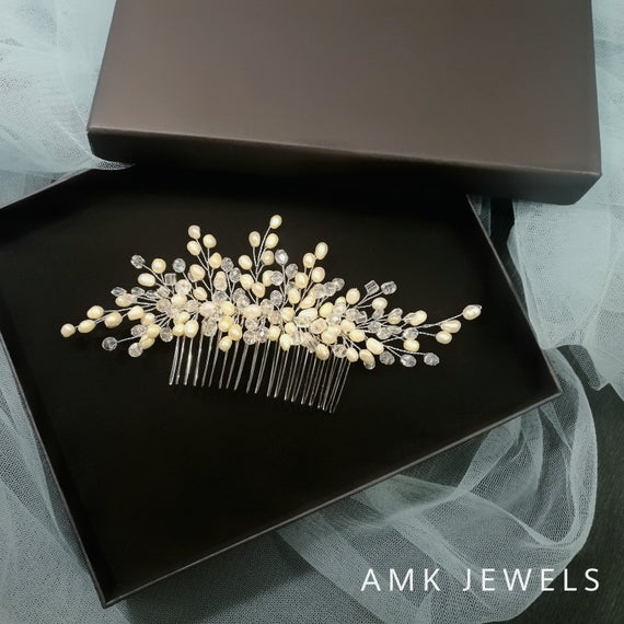 Hochzeit - Bridal Hair Comb, Wedding Hair Accessory, Wedding headpiece, Crystal hair comb, Pearl hair piece, Gatsby Headpiece, white comb, pearls comb