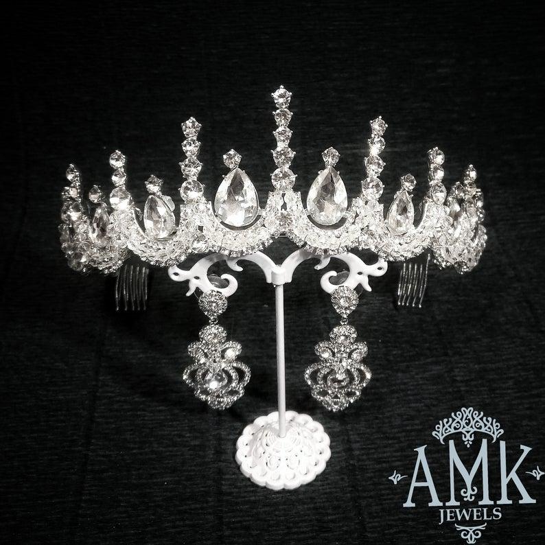 Wedding - Sparkling wedding crown and silver earrings