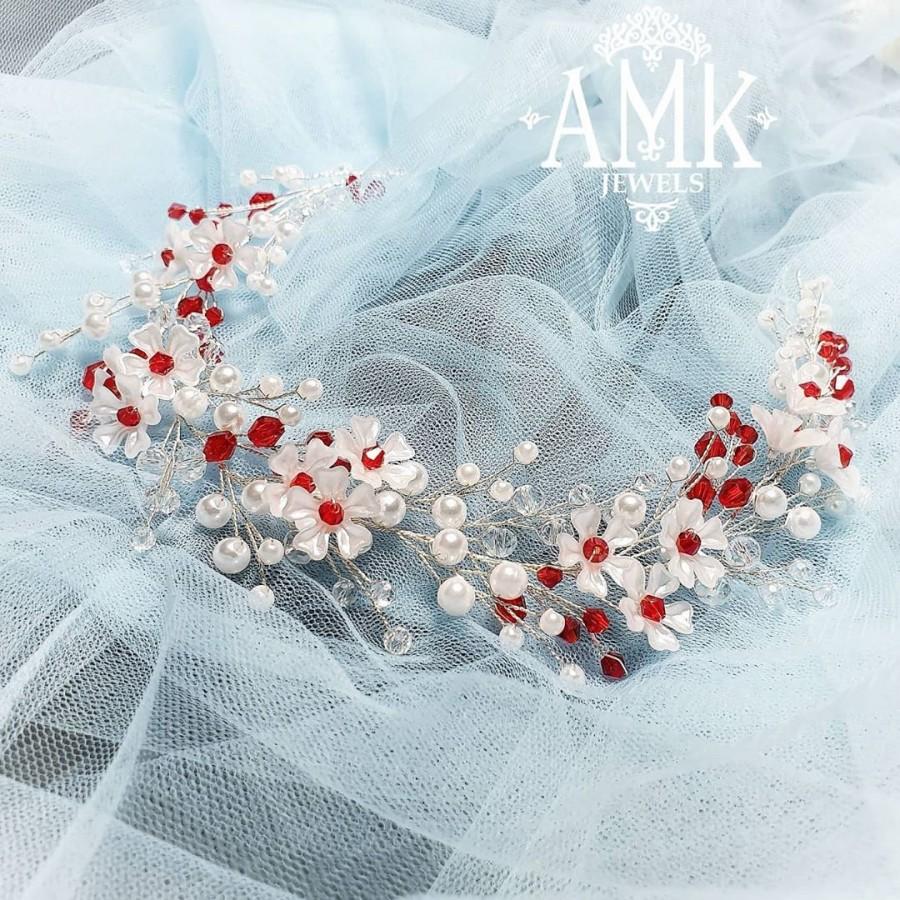 Mariage - Beautiful Bridal wreath for boho or rustic wedding for bride or as a gift for bridesmaids. I have red, blue, pink, beige, clear and green colour, but you can write in personalization colour you need. ⠀ This beautiful boho wire flower hair crown, hair vine