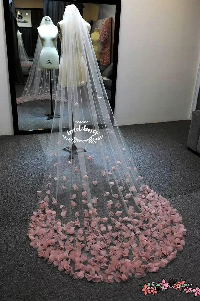 زفاف - Chapel Wedding Veil with Pink petal Design in Ivory-Bridal Veil,ivory Veil,Floral Veil,Wedding Veil with comb-Wedding veil.Any colour petals