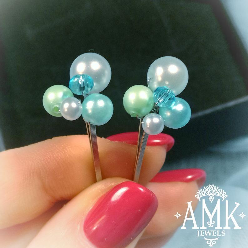 Hochzeit - Cluster sky blue pearls, bridal hair pins, set of wedding hair pins, something blue hair accesssory, light blue pearl hair pins, aquamarine