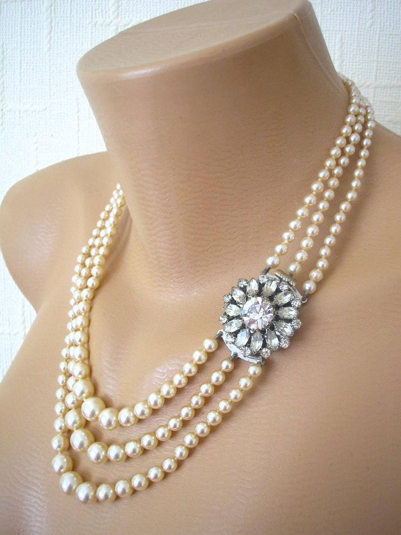Hochzeit - Vintage Three Strand Pearl Necklace, Vintage Bridal Pearls, Pearl Necklace With Side Clasp, Cream Pearls, Wedding Necklace, Art Deco Style