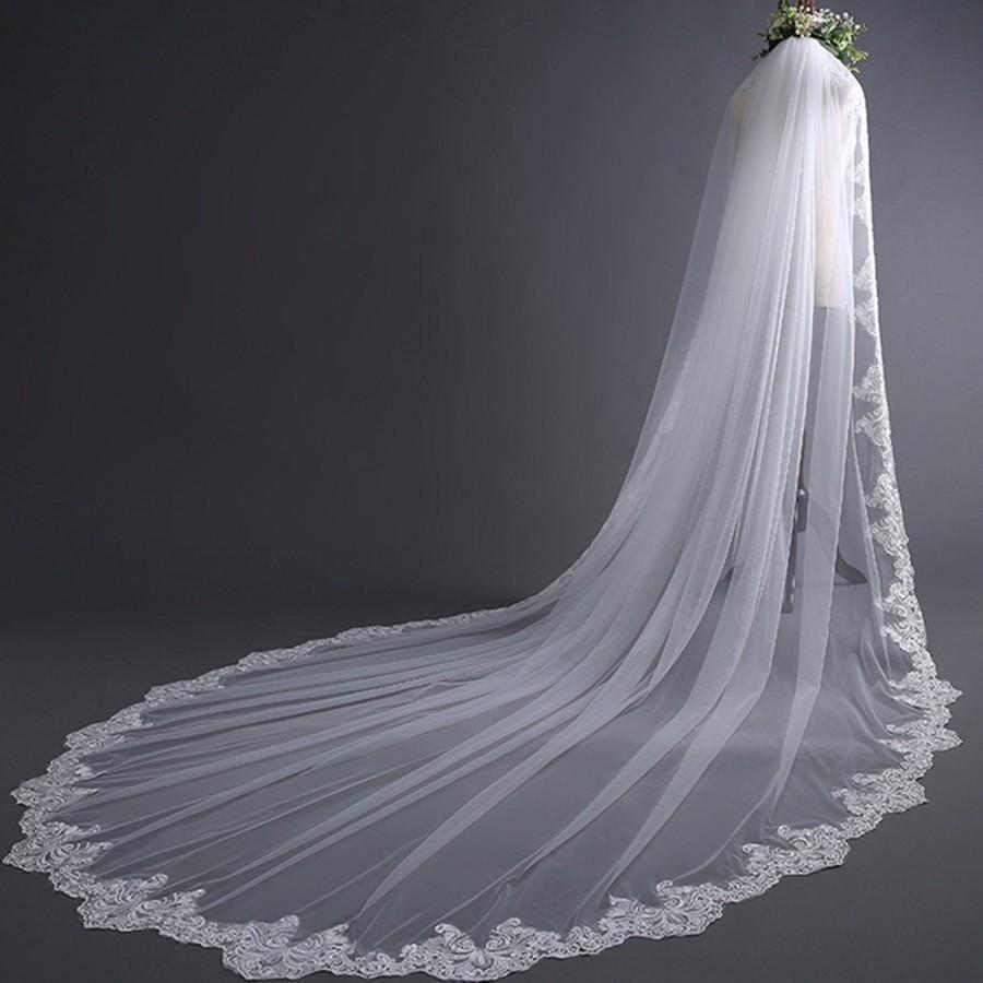 Свадьба - Elegant Cathedral Wedding Veil,Long Lace Veil,Mantilla Veil with Lace Edge Around,Bridal Veil
