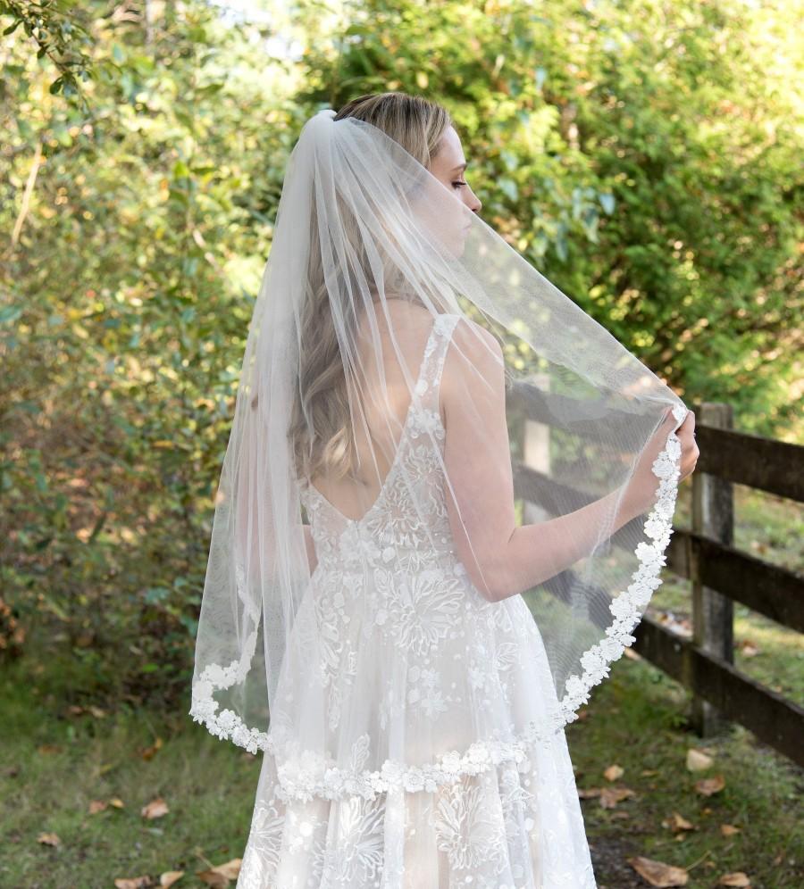Свадьба - Wedding veil, bridal veil, wedding veil ivory, wedding veil lace trim, venice lace veil