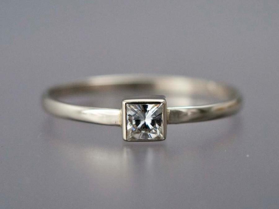 زفاف - Square Moissanite Engagement Ring in solid 14k white or yellow gold