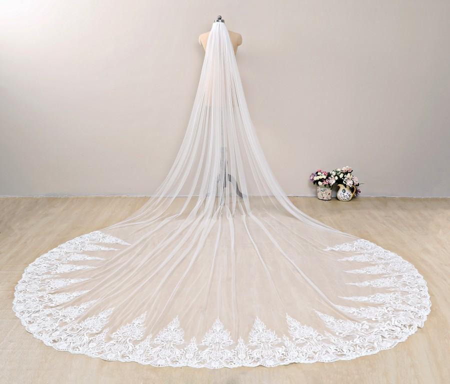 Свадьба - Dramatic Bridal Veil,Ivory Cathedral Length Lace Veil Extra Wide,Lace Applique Wedding Veil,Lace Bottom Bridal Veil,Chapel Veil Wedding Lace