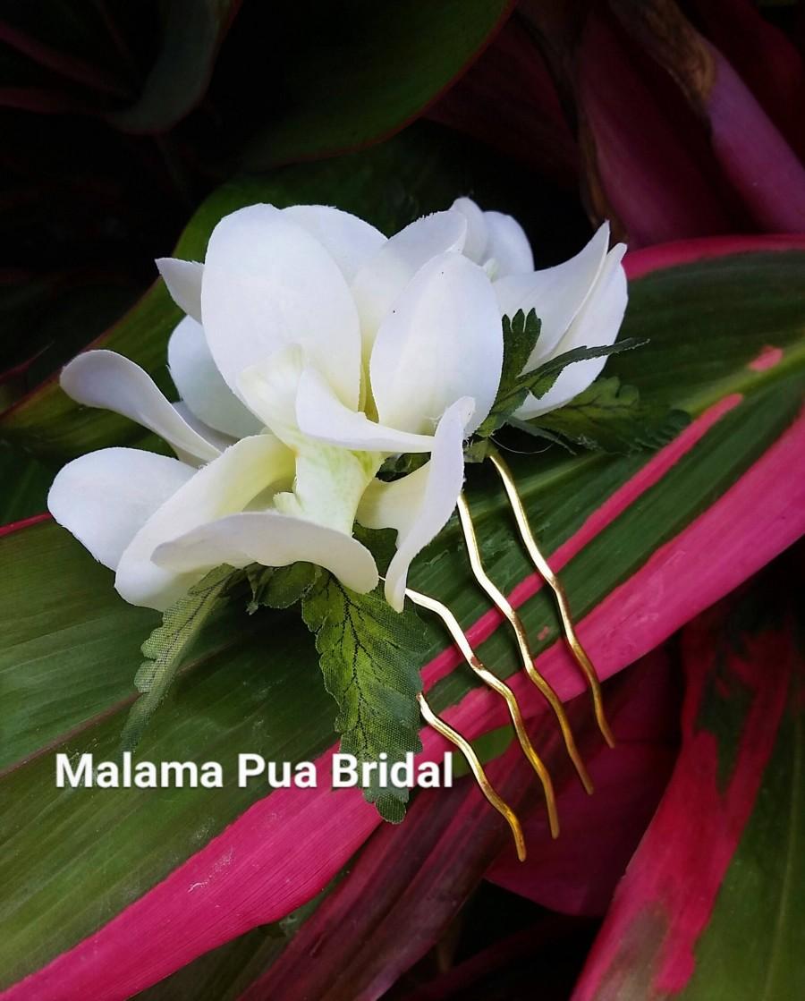 Свадьба - Wedding Hair comb, Bridal Hair piece, custom hair accessory, Tropical real touch orchids, Beach, hair flower, Hawaiian flowers, hair clip
