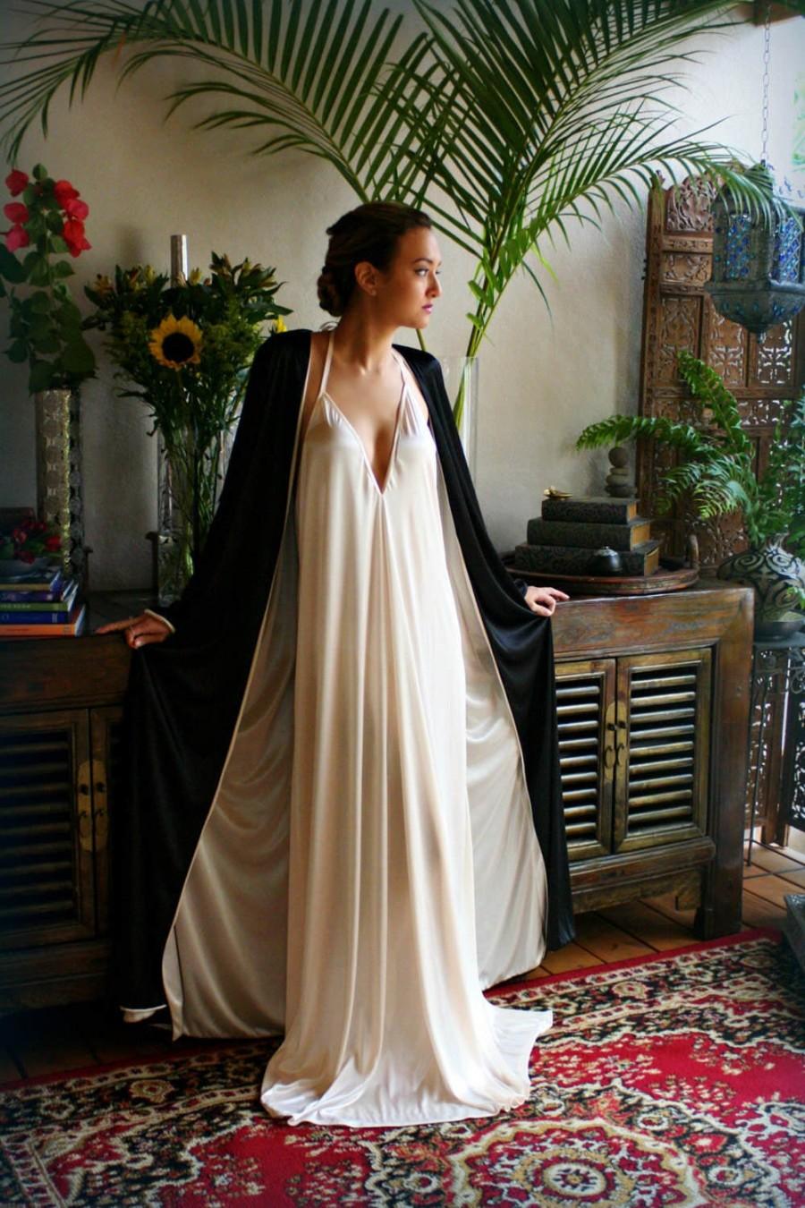 Mariage - Reversible Satin Robe Two Tone Two Color Bridal Robe Black Wedding Robe Champagne Satin Robe Bridal Lingerie Wedding Lingerie Sleepwear