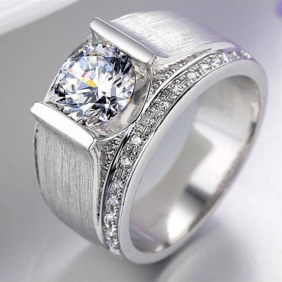 زفاف - 1.35 Ct Round cut white moissanite designer wedding ring in 925 silver for men - Buy Best Quality Moissanite in India