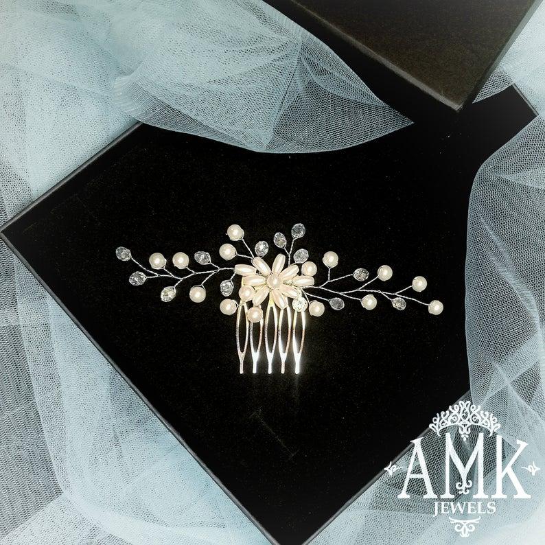 Wedding - Small hair comb, white bridal hairpiece
